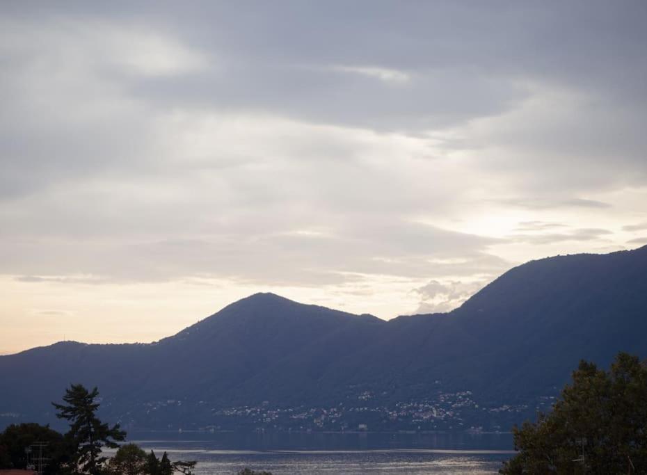 La Tua Villa Sul Lago - Casa Kollegger Luino Dış mekan fotoğraf